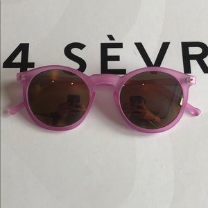 Purple circular sunglasses